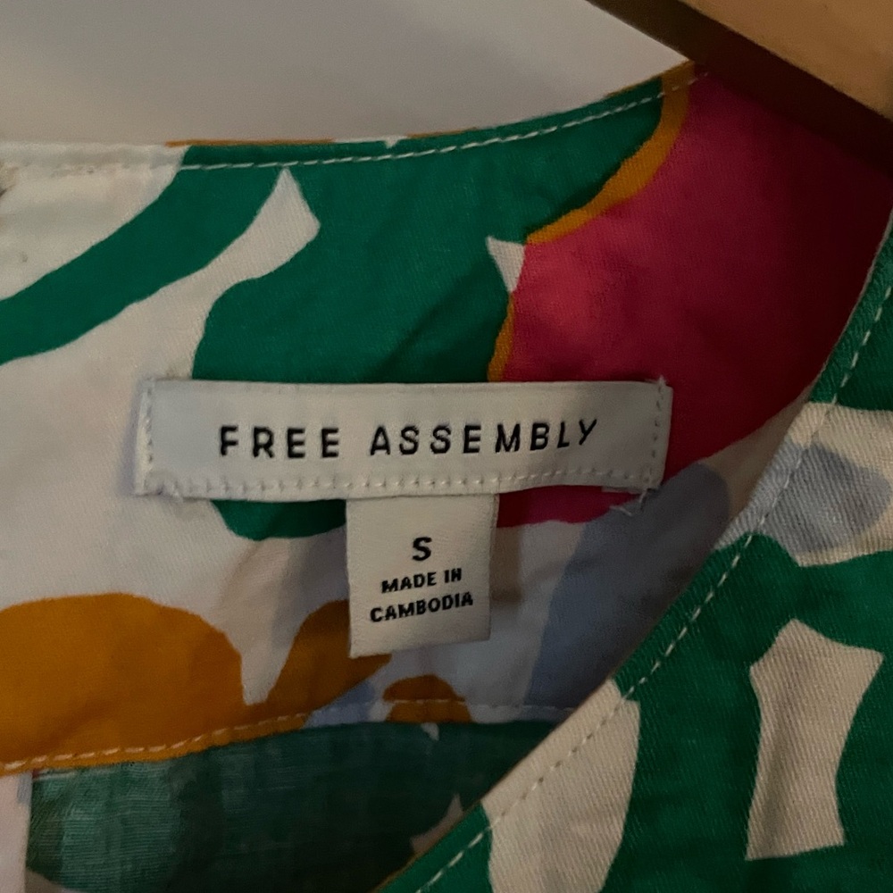 Free Assembly floral dress size Small - Picture 5 of 5